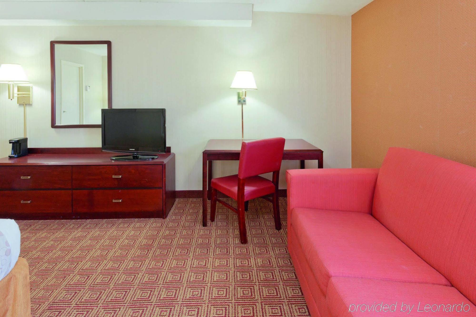 Отель La Quinta By Wyndham Warwick Providence Airport Экстерьер фото