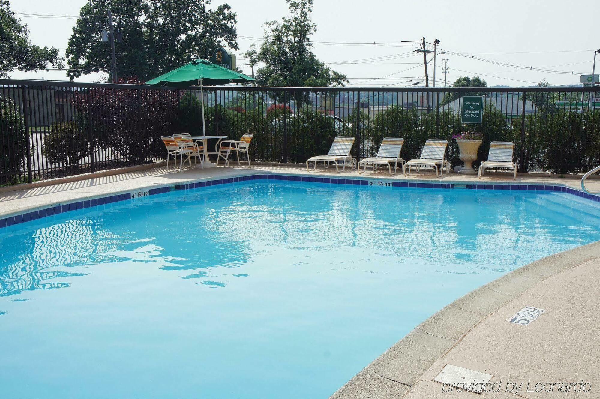 Отель La Quinta By Wyndham Warwick Providence Airport Экстерьер фото